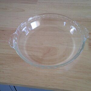 Pyrex Bakeware 9-1/2-Inch Scalloped Pie Plate Deep Baking Dish